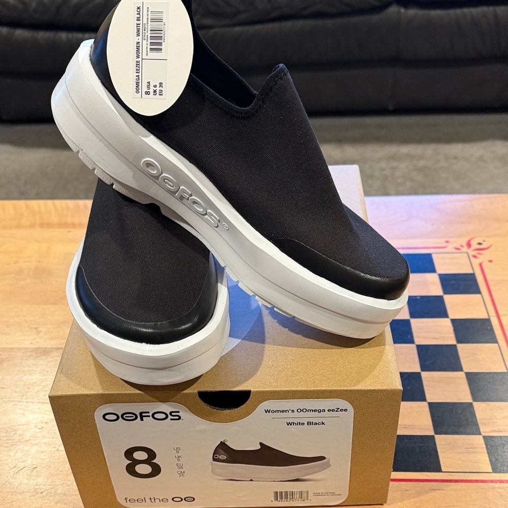OOFOS Women's Omega eeZee Black and White Slip-Ons
